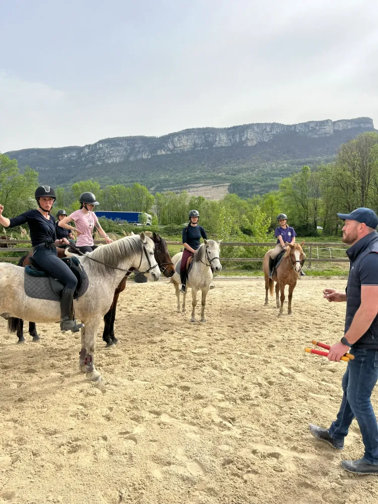 Moniteur équitation près de Aix-les-Bains